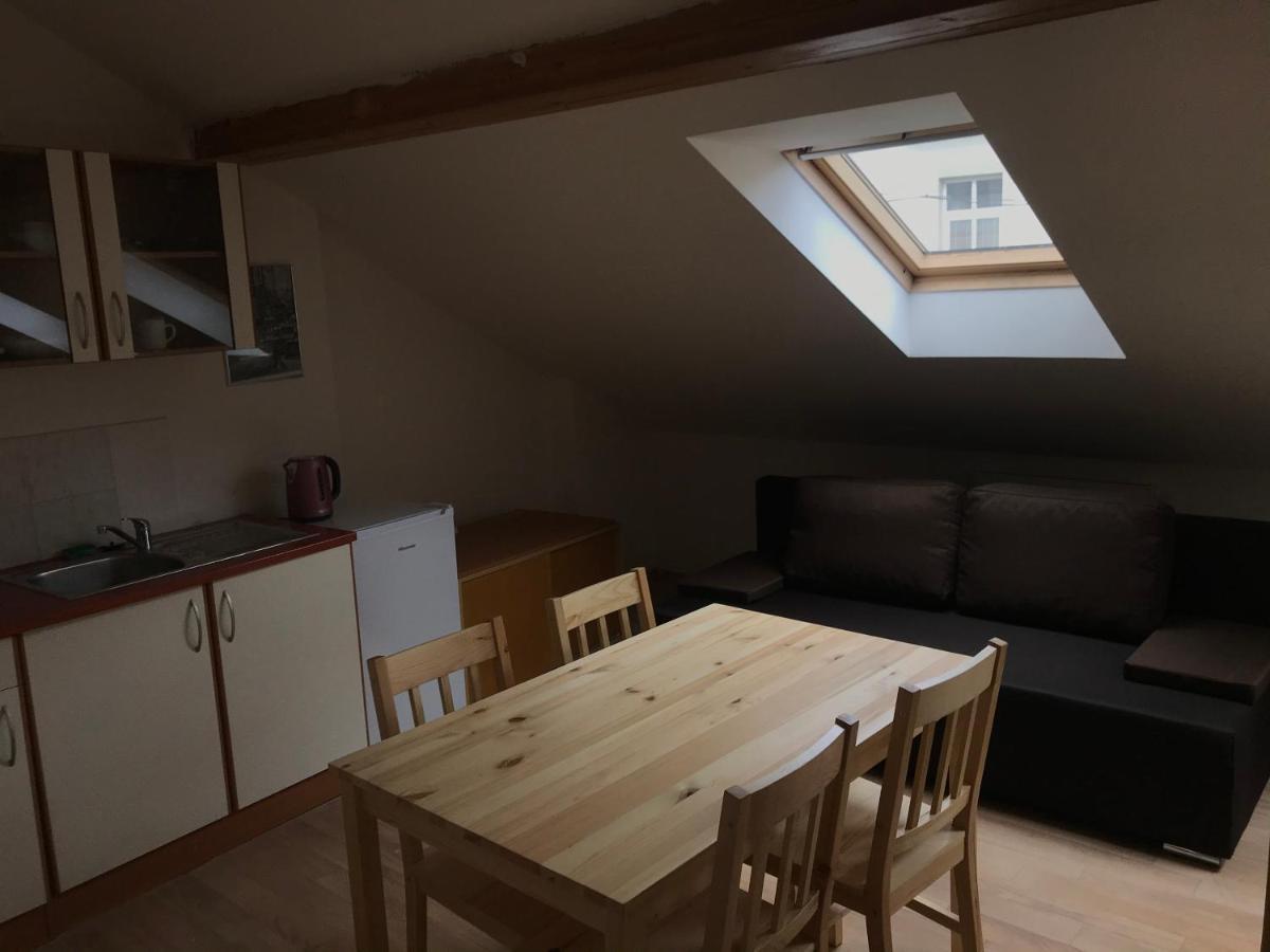 אולומוץ Old Town Apartments S12 מראה חיצוני תמונה
